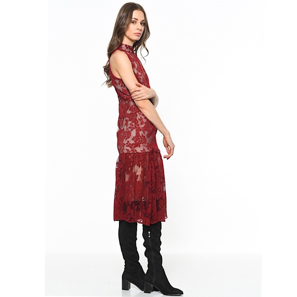 RED LACE MIDI DRESS - Picture 7 of 10